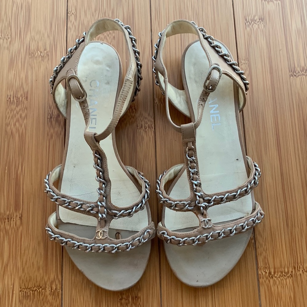 Authentic Chanel Chainlink Sandals in beige sz 38